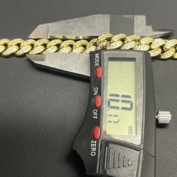 Miami Cuban Link Bracelet(SALE) - Picture 9 of 10